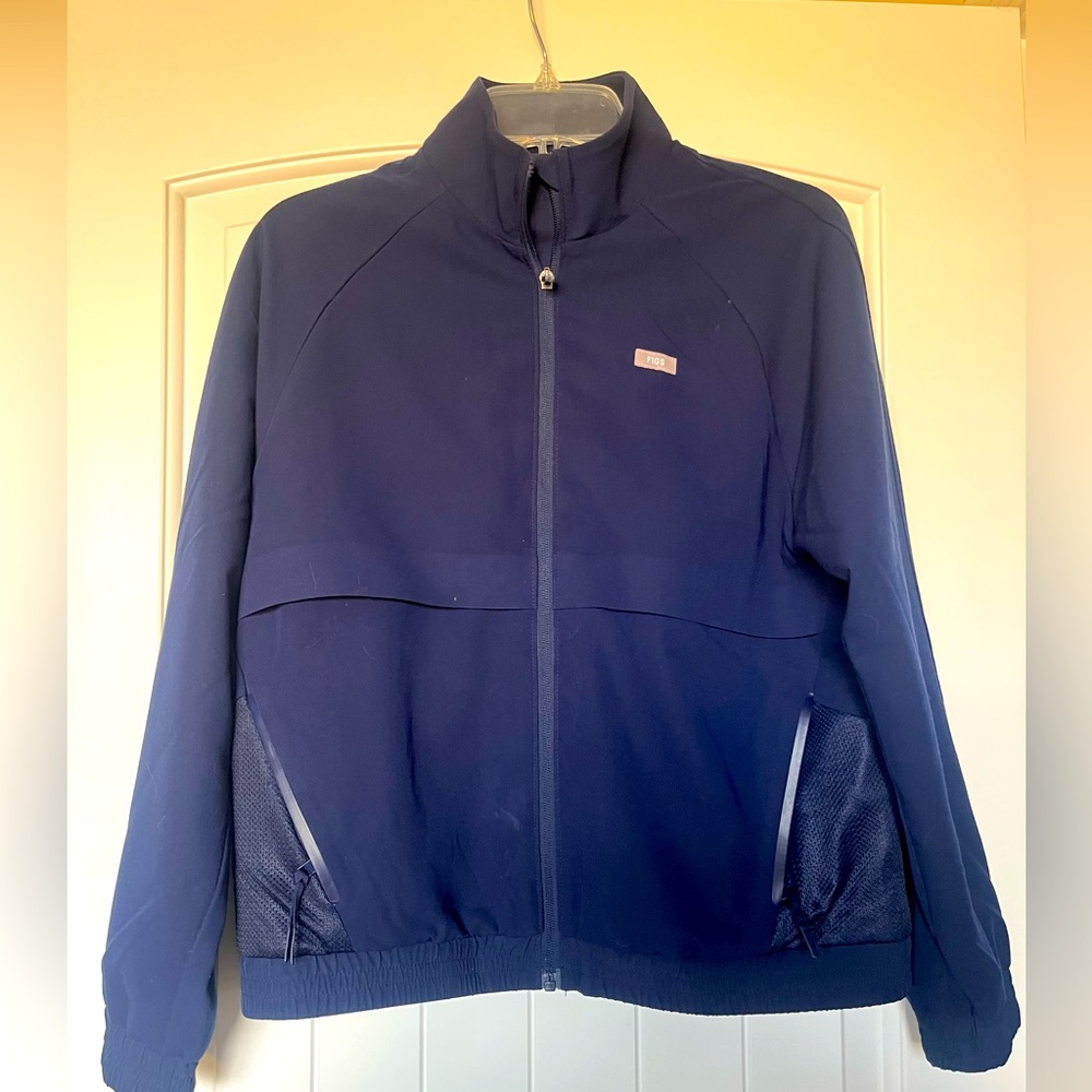 FIGS Sydney scrub jacket. Size small. Navy.